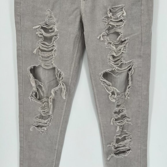 American Eagle Mom Jeans High Rise Distressed Destroyed Grey Denim Size 0 - Picture 2 of 12